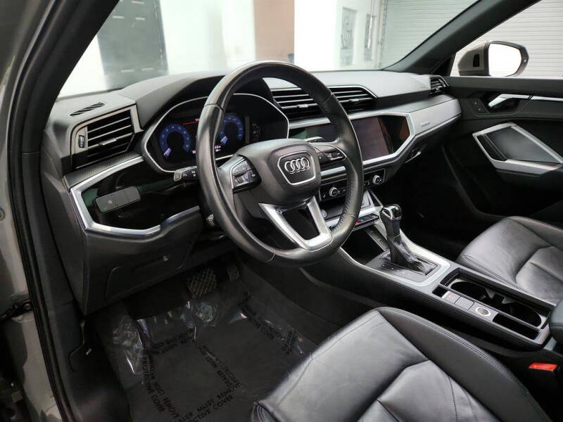 2020 Audi Q3 quattro S line Premium 45 TFSI