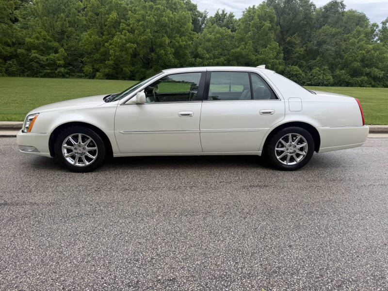 2011 Cadillac DTS Luxury Collection