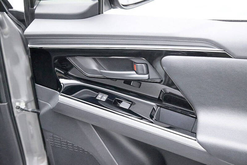 2024 Toyota bZ4X Limited