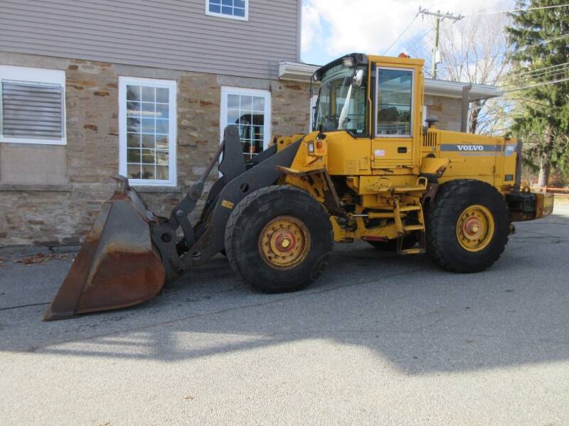 1998 Volvo L90C for sale at ABC AUTO LLC in Willimantic CT