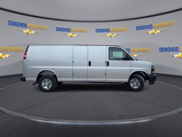 2025 Chevrolet Express 2500