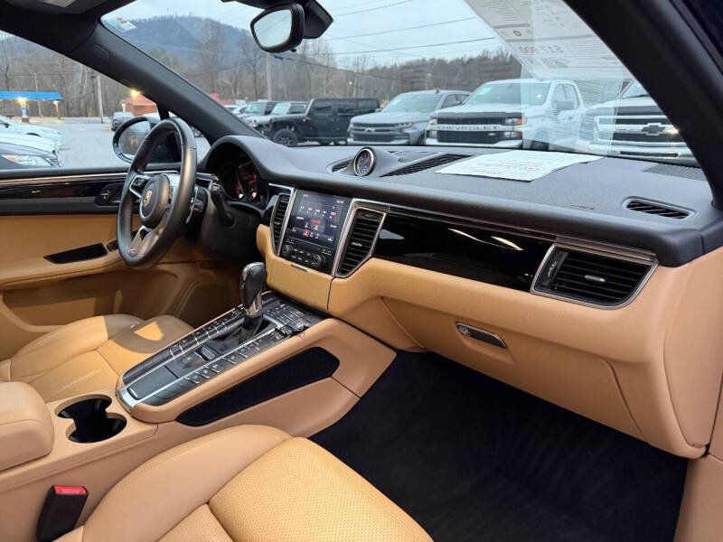 2017 Porsche Macan