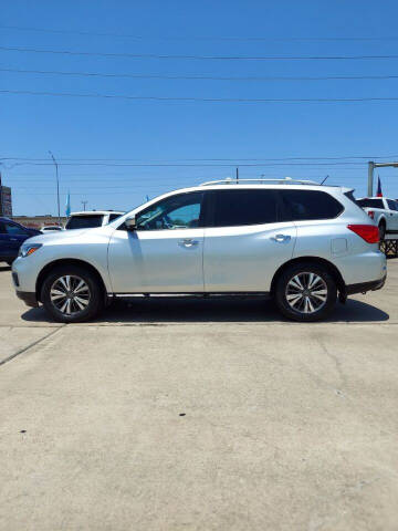 2017 Nissan Pathfinder SL
