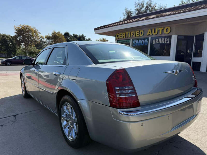 2005 Chrysler 300 C