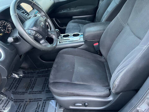 2015 Nissan Pathfinder SV