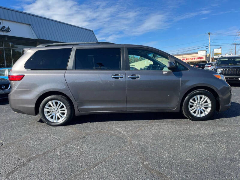 2017 Toyota Sienna