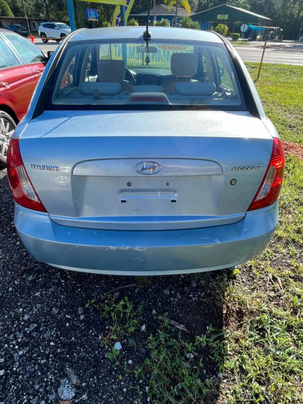 2011 Hyundai Accent GLS