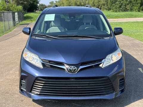 2020 Toyota Sienna LE 7-Passenger