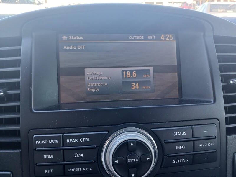 2012 Nissan Pathfinder Silver Edition