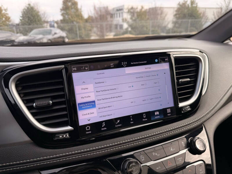 2025 Chrysler Pacifica Limited