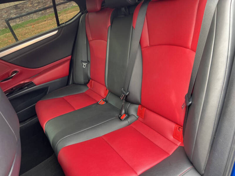 2023 Lexus ES 350 F SPORT Handling