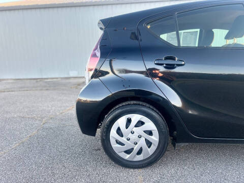 2016 Toyota Prius c Two