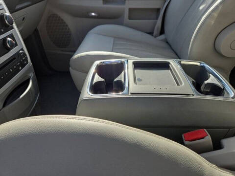 2009 Chrysler Town and Country Touring