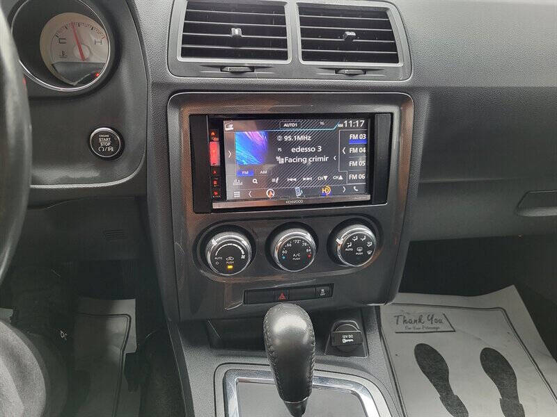 2012 Dodge Challenger SXT