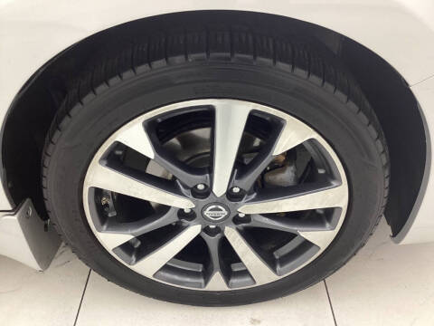 2016 Nissan Altima 2.5 SR