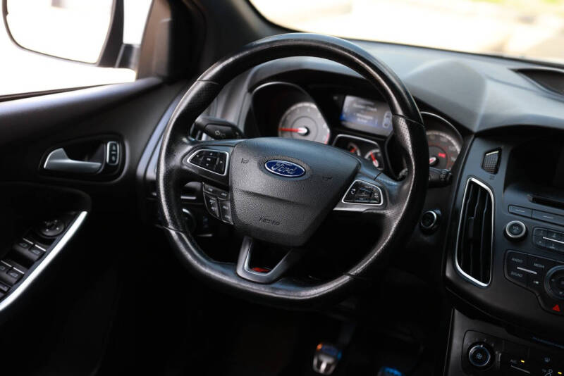 2017 Ford Focus ST