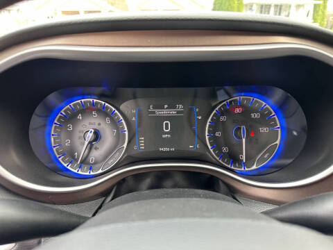 2017 Chrysler Pacifica Touring Plus
