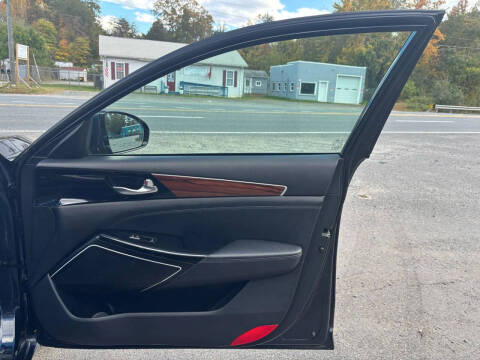 2018 Kia Cadenza Premium