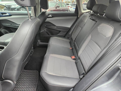 2022 Volkswagen Taos SE