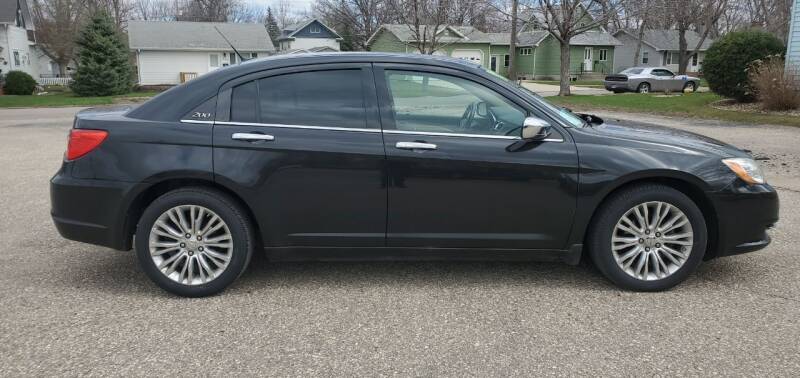 Used 2011 Chrysler 200 Limited with VIN 1C3BC2FG2BN502938 for sale in Milbank, SD