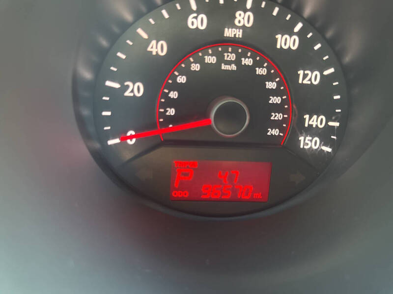 2011 Kia Sorento LX