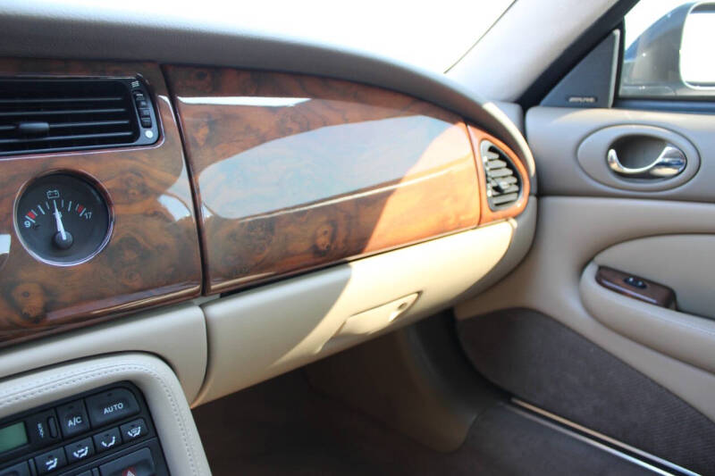 2000 Jaguar XK-Series XK8