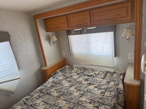 2006 Winnebago Outlook