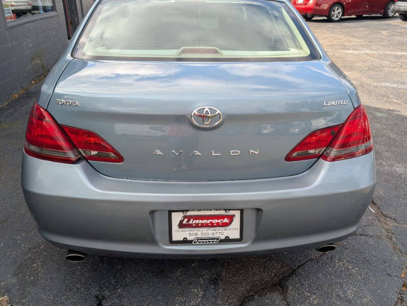 2008 Toyota Avalon XLS