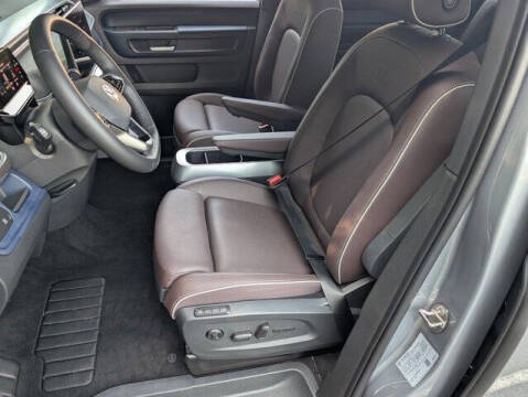 2025 Volkswagen ID. Buzz Pro S Plus
