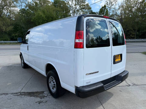 2017 Chevrolet Express 2500