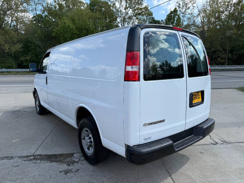 2017 Chevrolet Express 2500