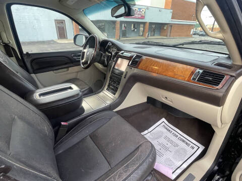 2013 Cadillac Escalade Platinum Edition