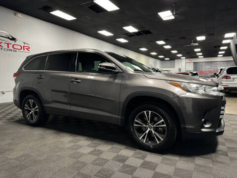 2017 Toyota Highlander for sale at Boktor Motors - Las Vegas in Las Vegas NV