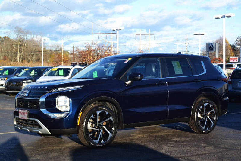 2023 Mitsubishi Outlander SE