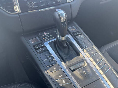 2017 Porsche Macan S