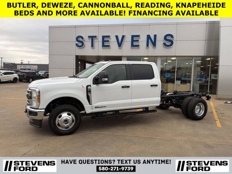 2026 Ford F-350 Super Duty Chassis Cab XL's photo