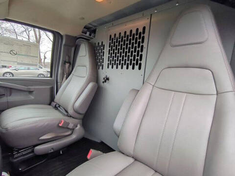 2025 Chevrolet Express 2500