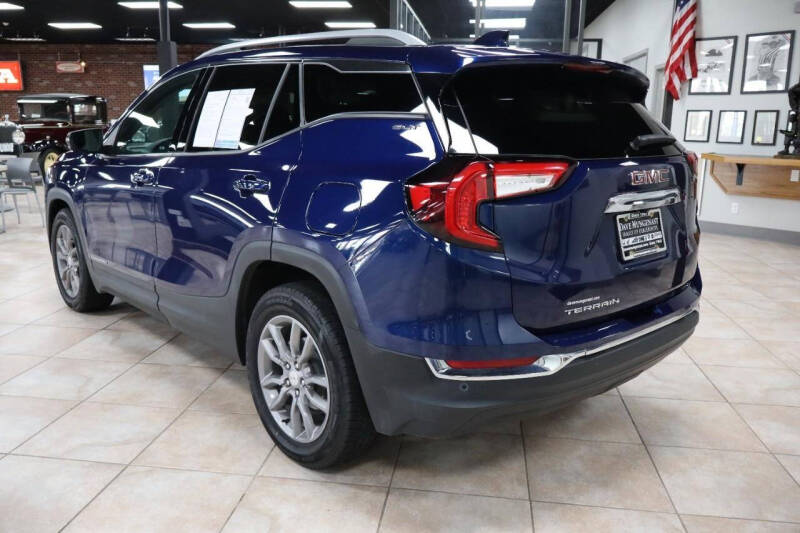 2022 GMC Terrain SLT