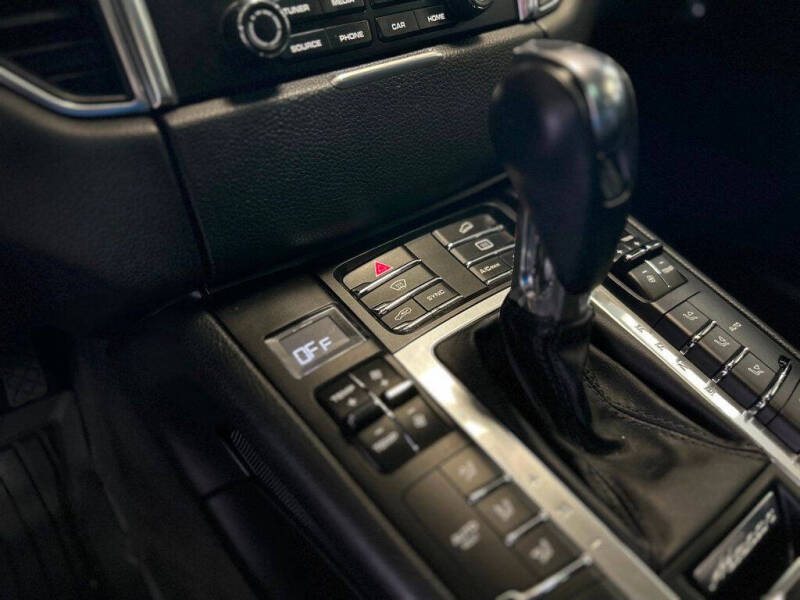 2017 Porsche Macan S