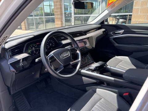 2021 Audi e-tron quattro Premium Plus