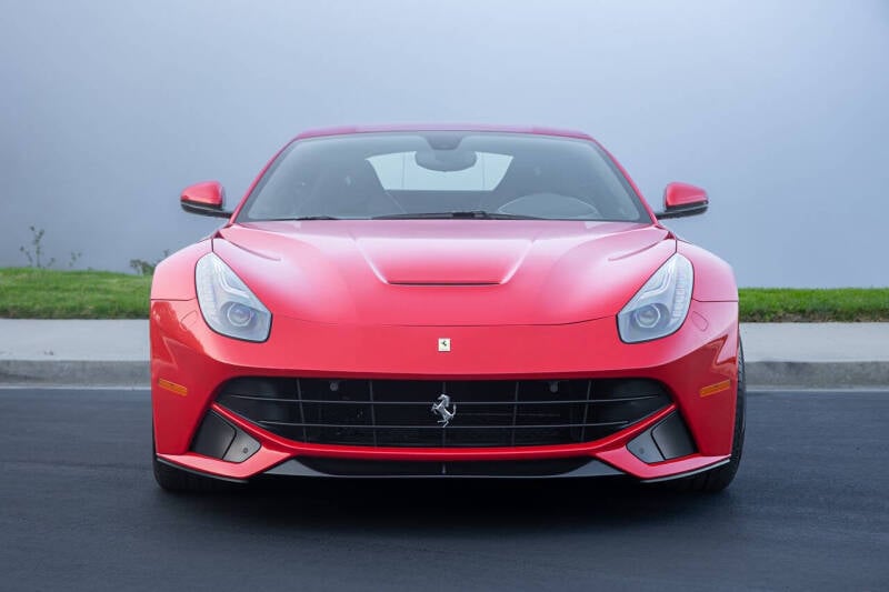 2017 Ferrari F12 null photo 28