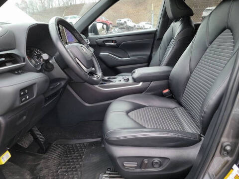 2023 Toyota Highlander XSE