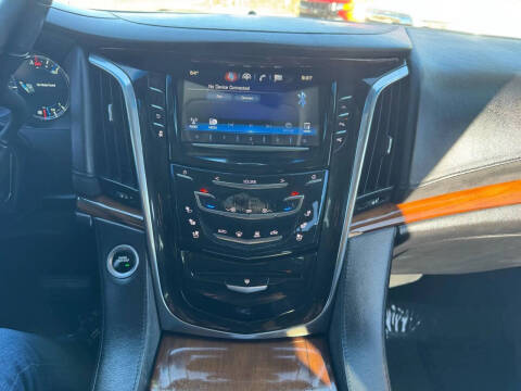 2017 Cadillac Escalade Premium Luxury