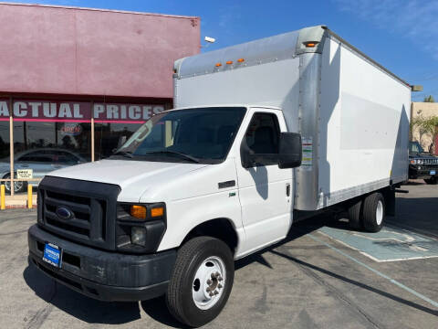 2013 Ford E-Series Chassis for sale at Sanmiguel Motors in South Gate CA