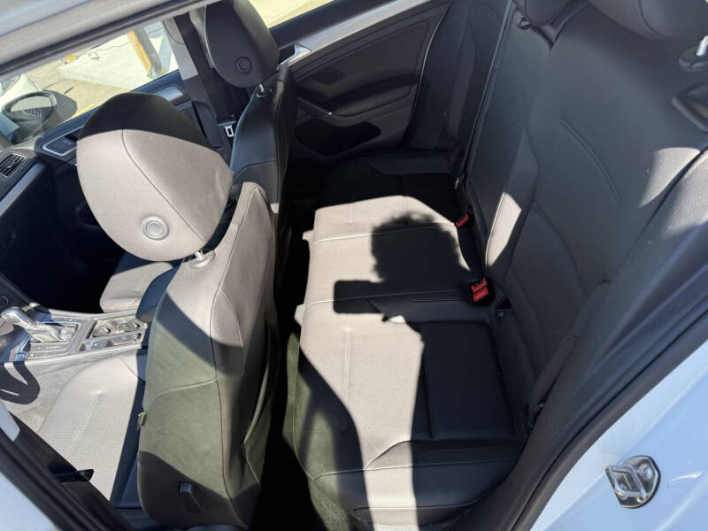 2015 Volkswagen e-Golf SEL Premium