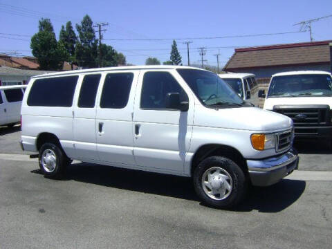 2006 Ford E-Series E-350 SD XLT