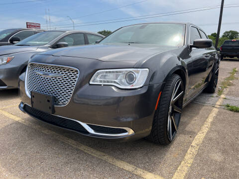 2015 Chrysler 300 for sale at International Auto Sales in Garland TX