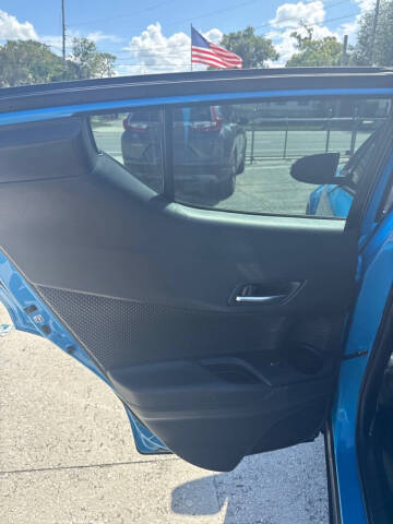 2019 Toyota C-HR XLE