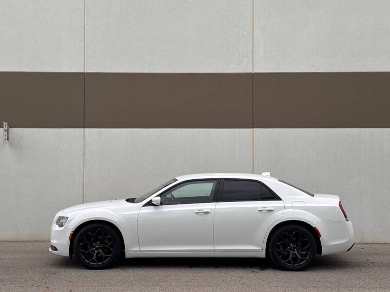 2019 Chrysler 300 S