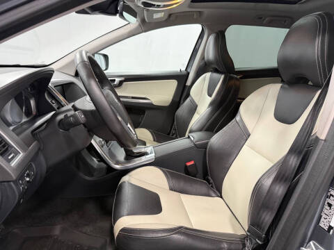 2017 Volvo XC60 T5 Dynamic